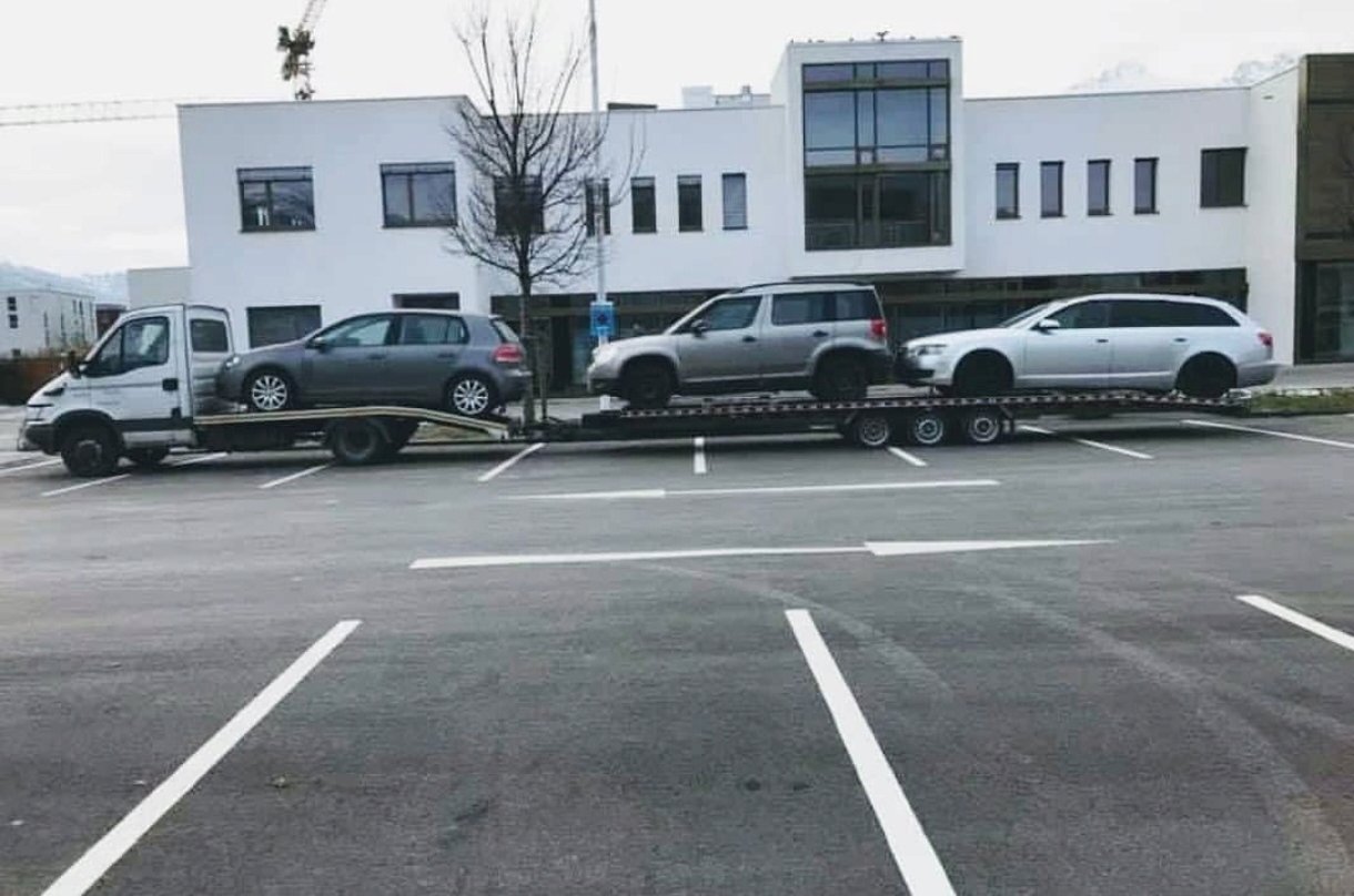 Transport vozila šlep službom